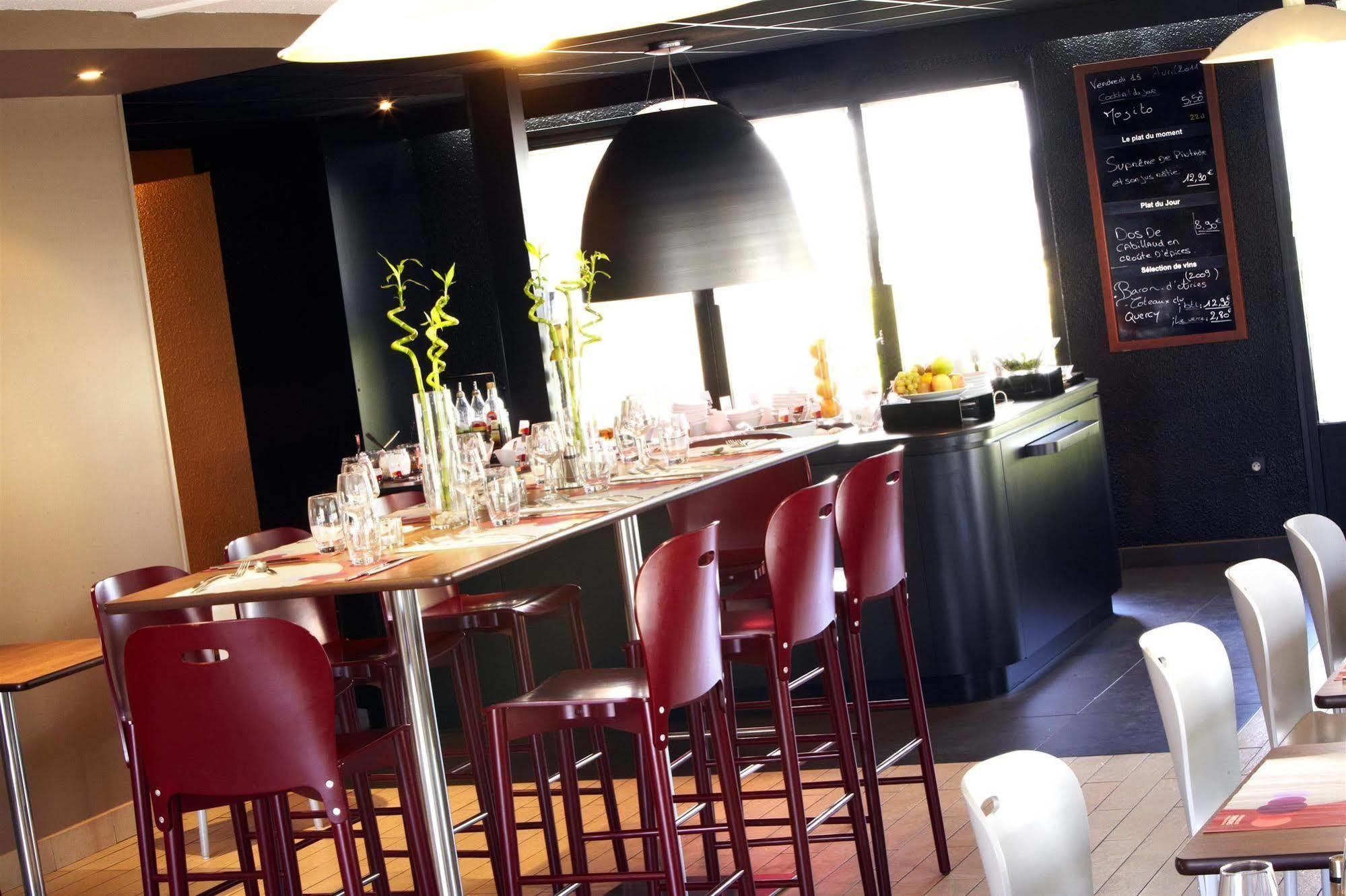 Campanile Bordeaux Ouest - Hotel 3*